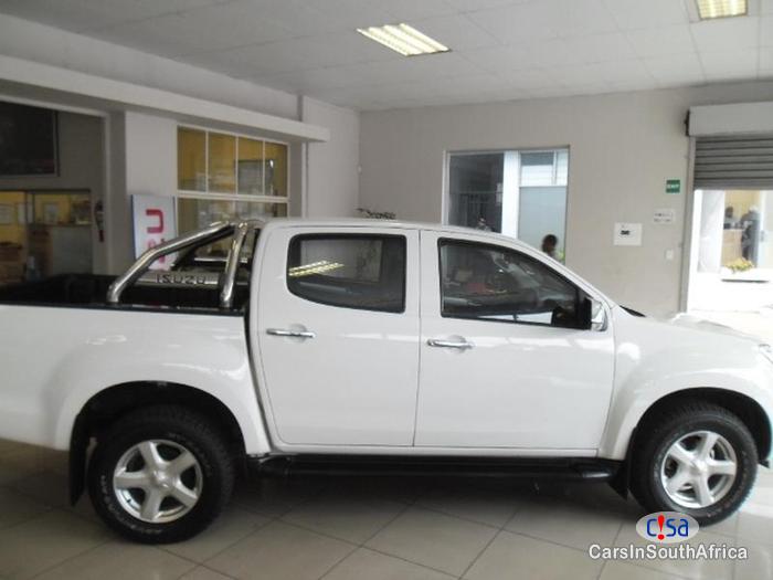 Isuzu KB300 Automatic 2015