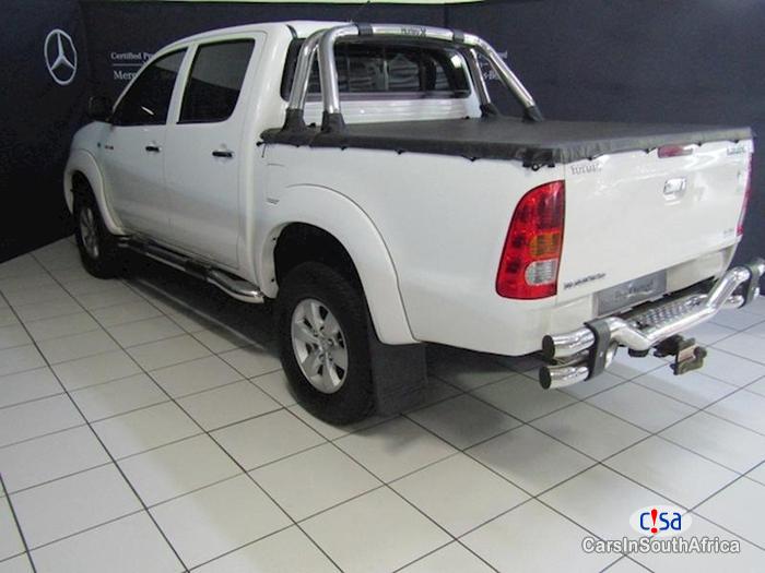 Toyota Hilux 2.5 Manual 2015 - image 2