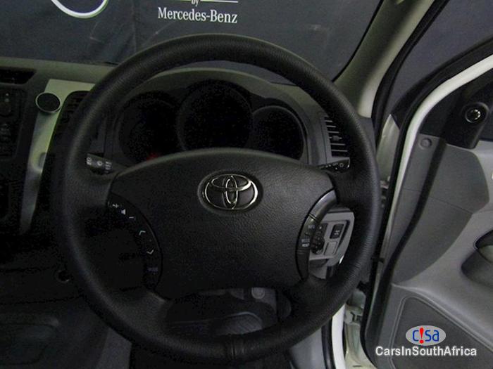 Toyota Hilux 2.5 Manual 2016 - image 4