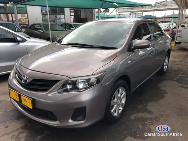 Toyota Corolla 1500 Manual 2016 - image 2