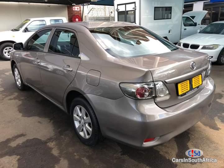 Toyota Corolla 1500 Manual 2016 - image 4