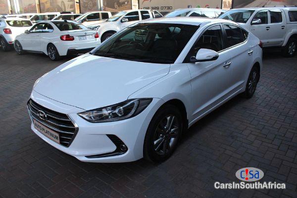 Pictures of Hyundai Elantra 1.6 Executive 5-DR Manual 2019