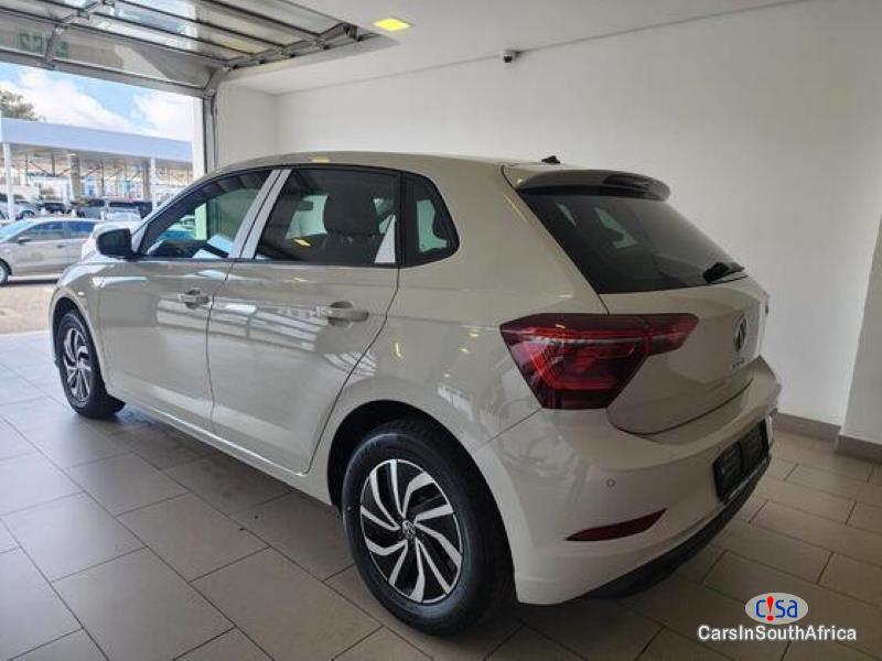 Volkswagen Polo Hatch 1.2TSI ( 0684957752 Automatic 2020 - image 3