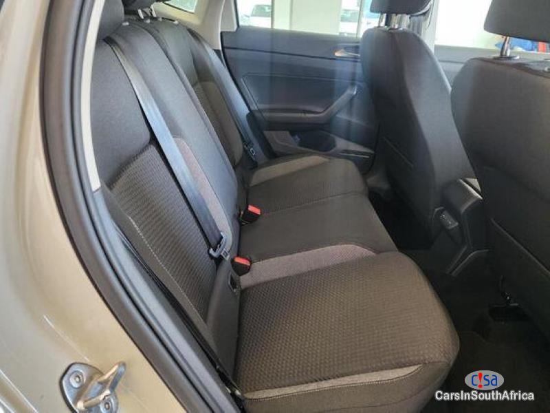 Volkswagen Polo Hatch 1.2TSI ( 0684957752 Automatic 2020 - image 4