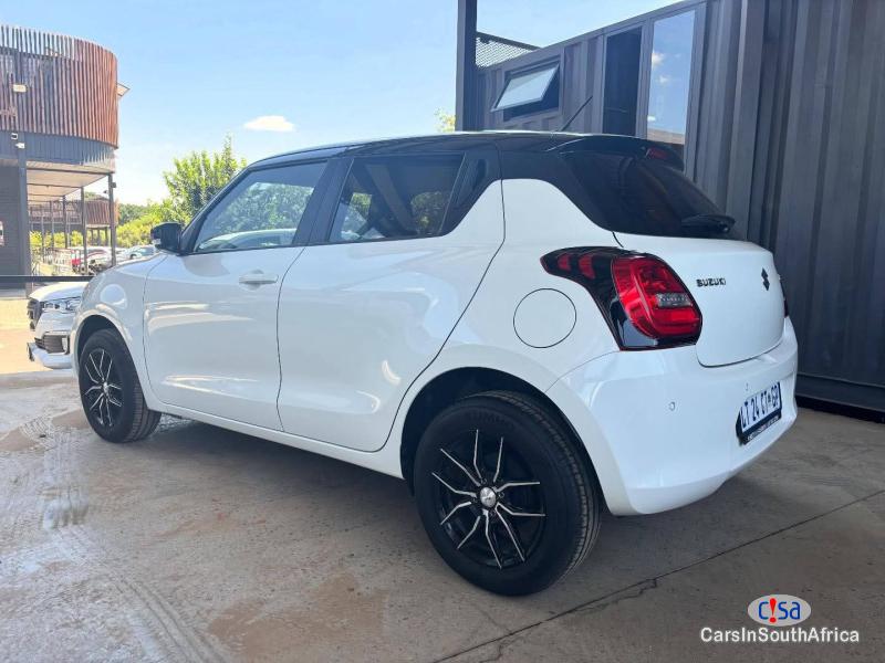 Suzuki Swift Manual 2024 - image 3
