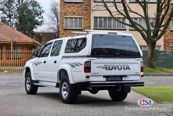 Toyota Hilux 3.0 KZ-Te Raider Manual 2002 - image 2