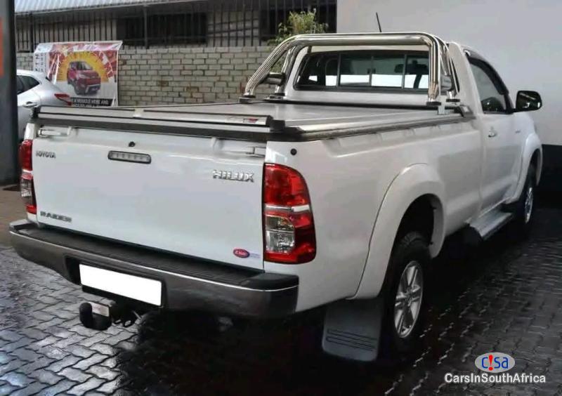 Toyota Hilux 3.0 D4-D Raider 0658281312 Manual 2013 - image 2