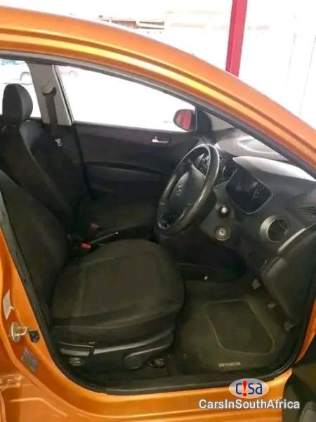Hyundai i10 Manual 2019 - image 5