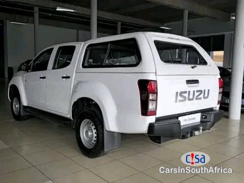 Isuzu KB Series Call/ WhatsApp.073 104 3715) Isuzu D-Max Gen 6 250 Automatic 2023 - image 4