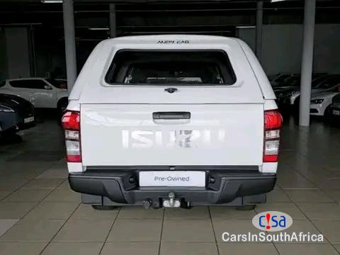 Isuzu KB Series Call/ WhatsApp.073 104 3715) Isuzu D-Max Gen 6 250 Automatic 2023 - image 5