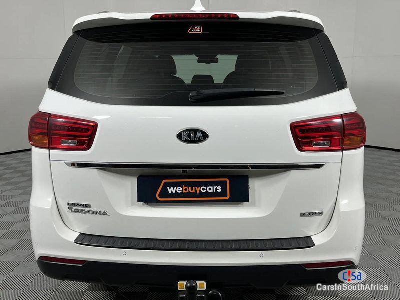 Kia Sedona Automatic 2019 - image 3