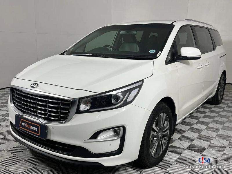Kia Sedona Automatic 2019 - image 9