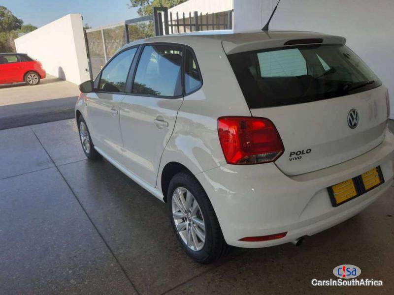 Volkswagen Polo 1.6 Automatic 2014 - image 2