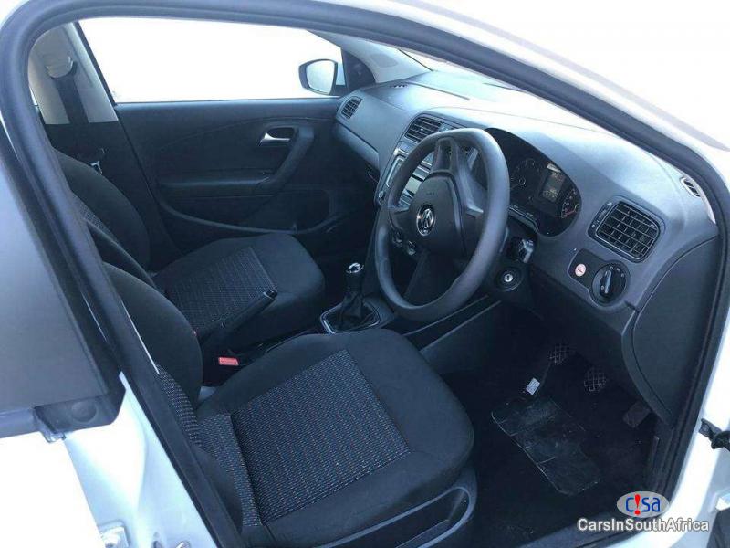 Volkswagen Polo 1.6 Manual 2016 - image 5