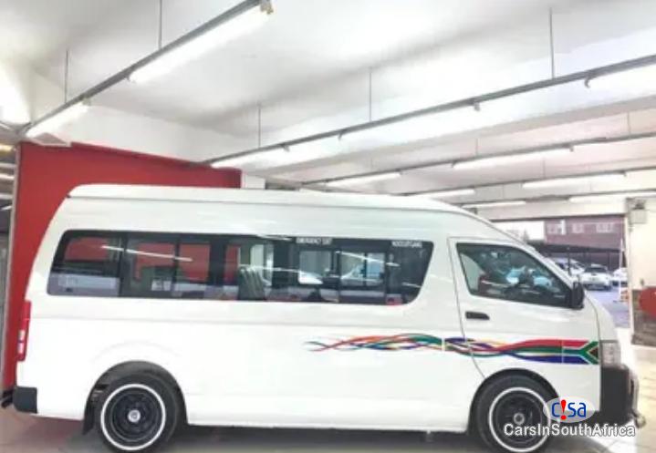 Toyota Quantum 2.5 Sesfikile Manual 2017 - image 3