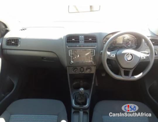 Volkswagen Polo 1.6 Manual 2016 - image 5