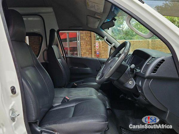 Toyota Quantum 2.5 D-4D Sesfikile 16-Seat Manual 2020 - image 3