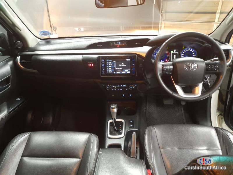 Toyota Hilux 2.8GD-6 AUTO { 0817687830 Automatic 2016 - image 9