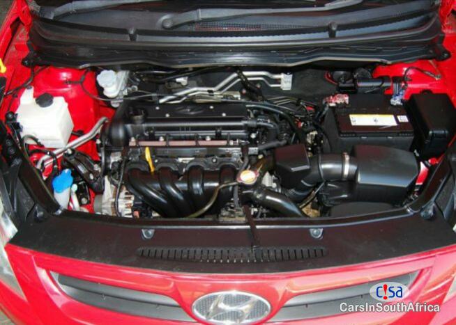 Hyundai i20 Manual 2009 - image 3