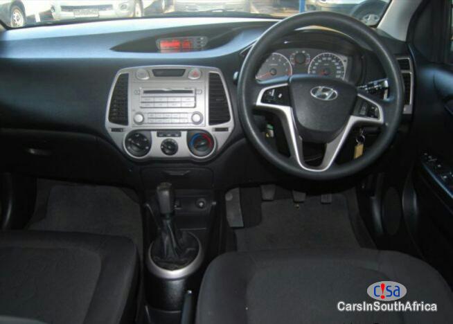 Hyundai i20 Manual 2009 - image 4