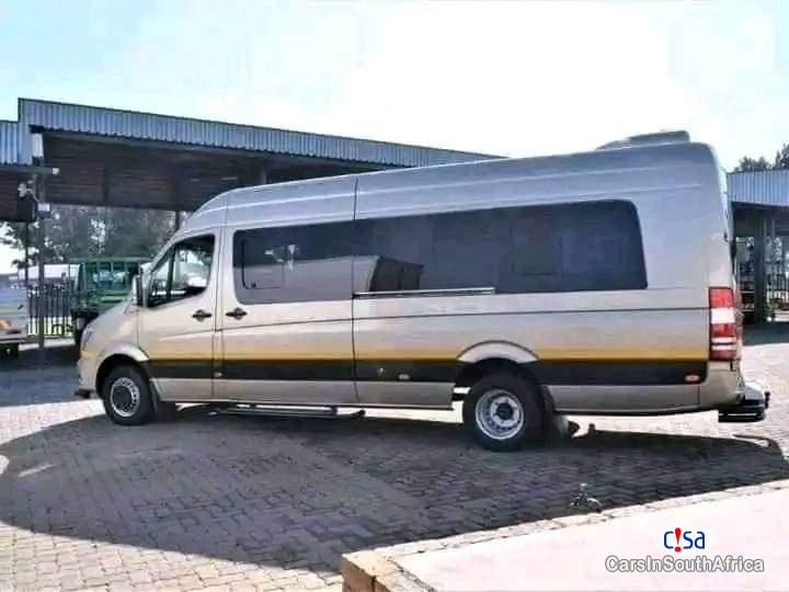 Picture of Mercedes Benz 519 Manual 2018