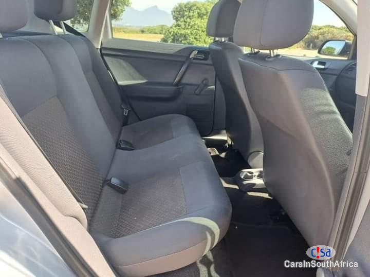 Volkswagen Polo 1.4 Manual 2013 - image 6