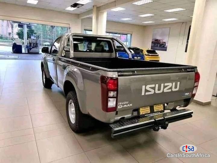 Isuzu 250 Manual 2018 in South Africa