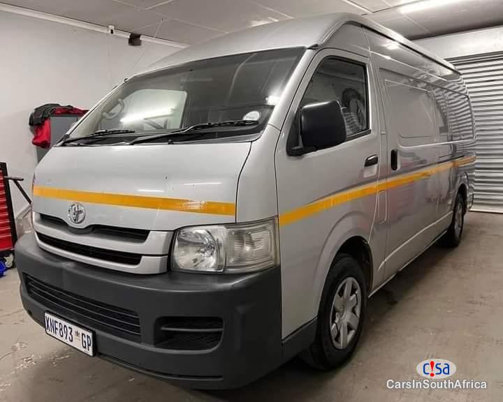 Pictures of Toyota Quantum 2.7 Manual 2015