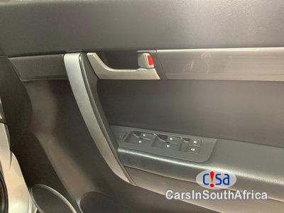 Chevrolet Captiva 2.4 Manual 2011 in South Africa - image