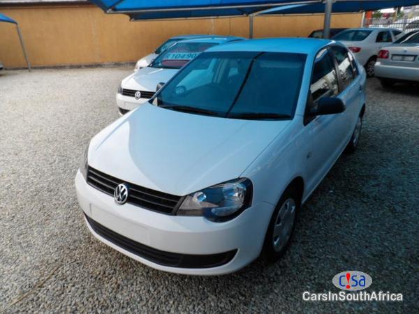 Volkswagen Polo Manual 2015 - image 3