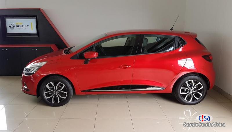 Pictures of Renault Clio Manual 2019