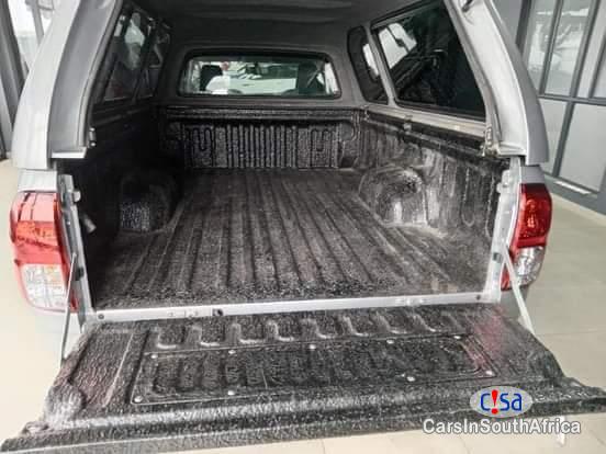 Toyota Hilux 2.0 Manual 2018 in North West - image