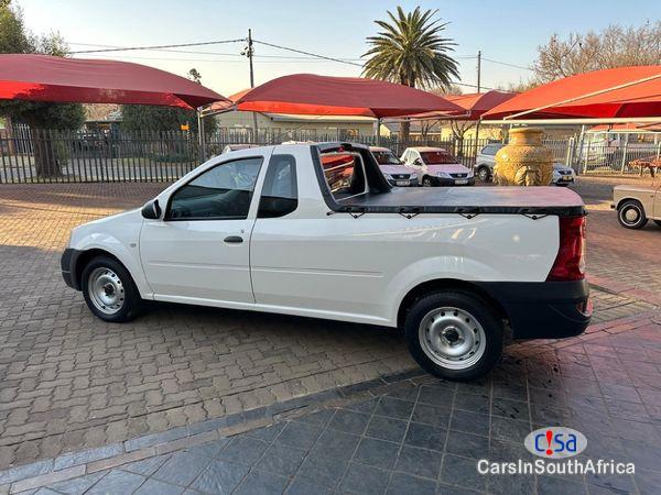 Nissan NP200 1.6 A/C Safety Pack Manual 2019 - image 2