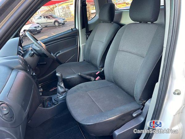 Nissan NP200 1.6 A/C Safety Pack Manual 2019 - image 3