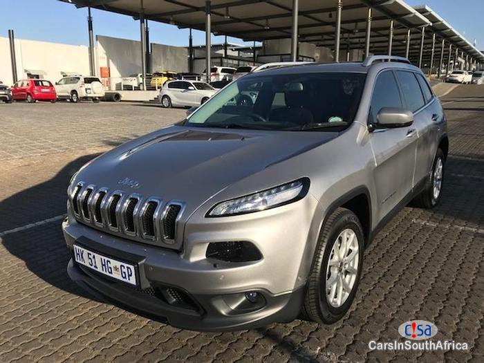 Jeep Cherokee Automatic 2017 - image 3