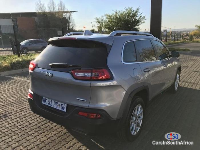 Jeep Cherokee Automatic 2017 - image 7