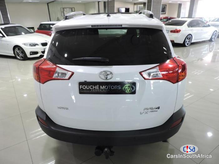 Toyota RAV-4 Automatic 2016 - image 3