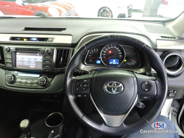 Toyota RAV-4 Automatic 2016 - image 5