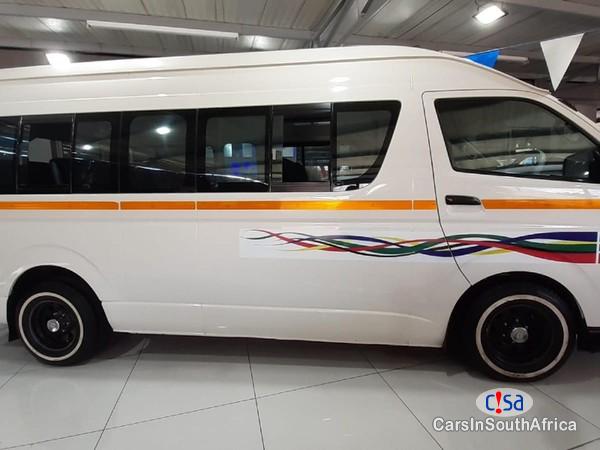 Toyota Quantum BANK REPO 2.7D4D SES´FIKILE 16 SEATER Manual 2015 - image 2
