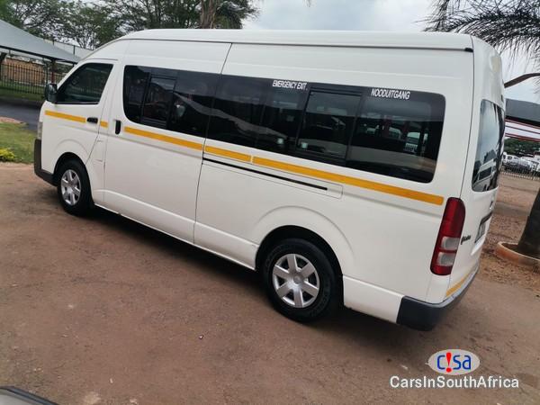 Toyota Quantum BANK REPO 2.5D4D SES´FIKILE Manual 2017 in Eastern Cape