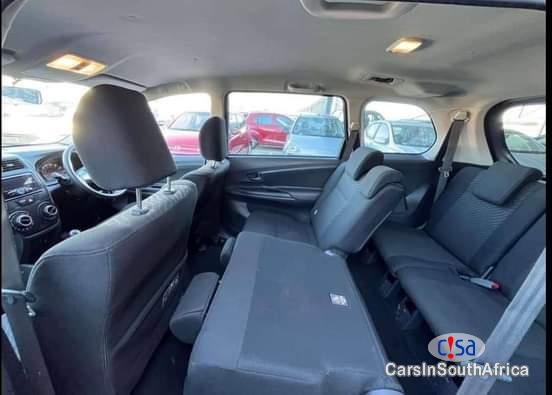 Toyota Avanza 1 5 0671651564 Manual 2018 - image 5
