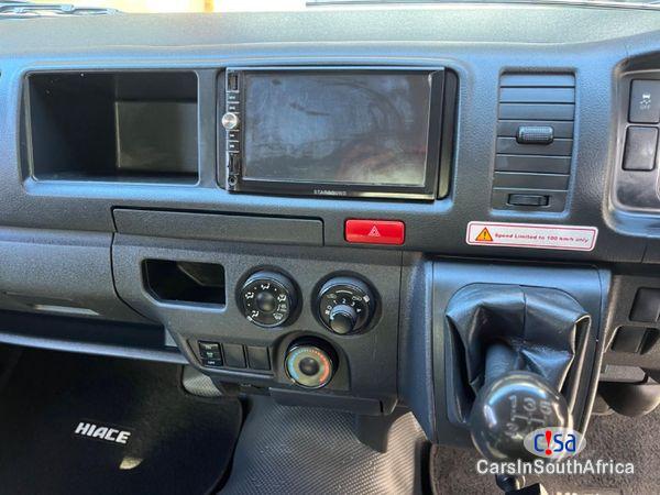 Toyota Quantum 2.5 D-4D Sesfikile 16-Seat Manual 2021 - image 5