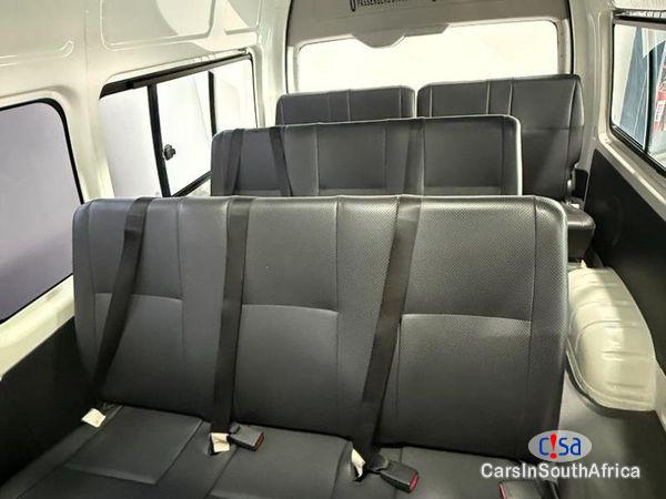 Toyota Quantum 2.5 D-4D Sesfikile 16-Seat Manual 2022 - image 3