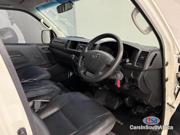 Toyota Quantum 2.5 D-4D Sesfikile 16-Seat Manual 2022 - image 4
