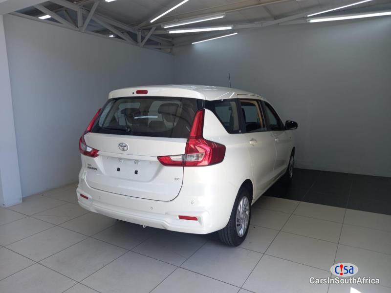 Toyota 1.5 SX RUMION Manual 2023 - image 5