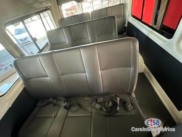 Toyota Quantum 2.5 D-4D Sesfikile 16-Seat Manual 2022 - image 4