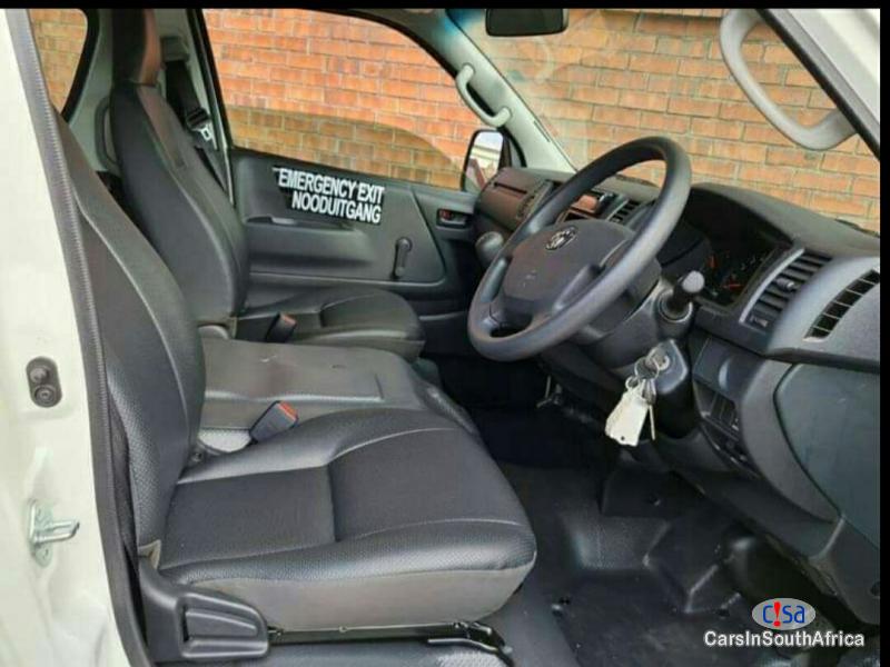 Toyota Quantum 2.5 Manual 2019 - image 4