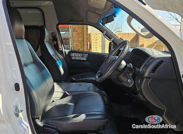 Toyota Quantum 2.5 D-4D Sesfikile 16-seat Manual 2018 in Western Cape