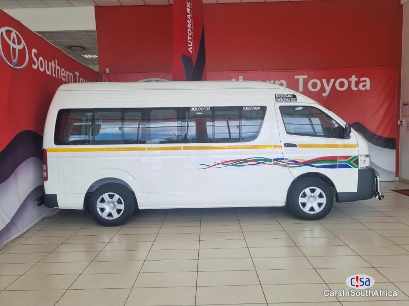 Toyota Quantum 2.5 D-4D Sesfikile 16-seats Call 081 494 5928 Delivery Nationwide Manual 2020 - image 2