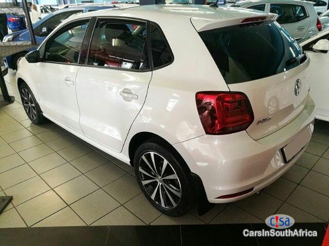 Volkswagen Polo Eco Manual 2016 - image 2